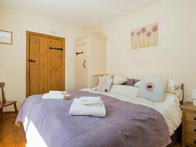 Curlew Cottage: Lilac ensuite bedroom (can be superking or twin)