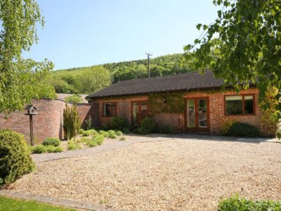 Curlew Cottage: 4 Star Gold (Sleeps 8 in 4 ensuite bedrooms)