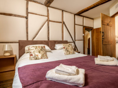 The Manor House: 'Terracotta' ensuite bedroom (superking or twin)