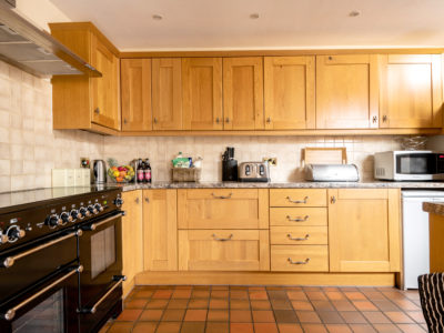 Toad Hall: Well equipped kitchen ideal for self catering