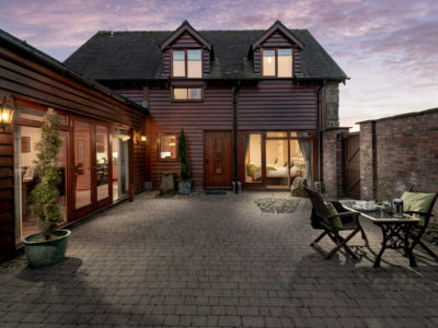 Toad Hall: 5 Star Gold (Sleeps 14 in 6 ensuite bedrooms)