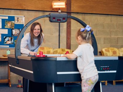 Games Barn: Air hockey