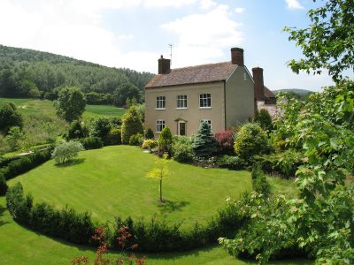 The Manor House: 5 Star Gold (Sleeps 14 in 7 Ensuite Bedrooms)