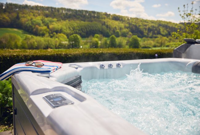 Relaxing hot tub holiday at Eaton Manor